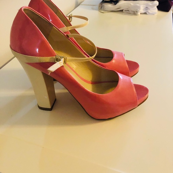 Nine West shoes - Picture 2 of 2